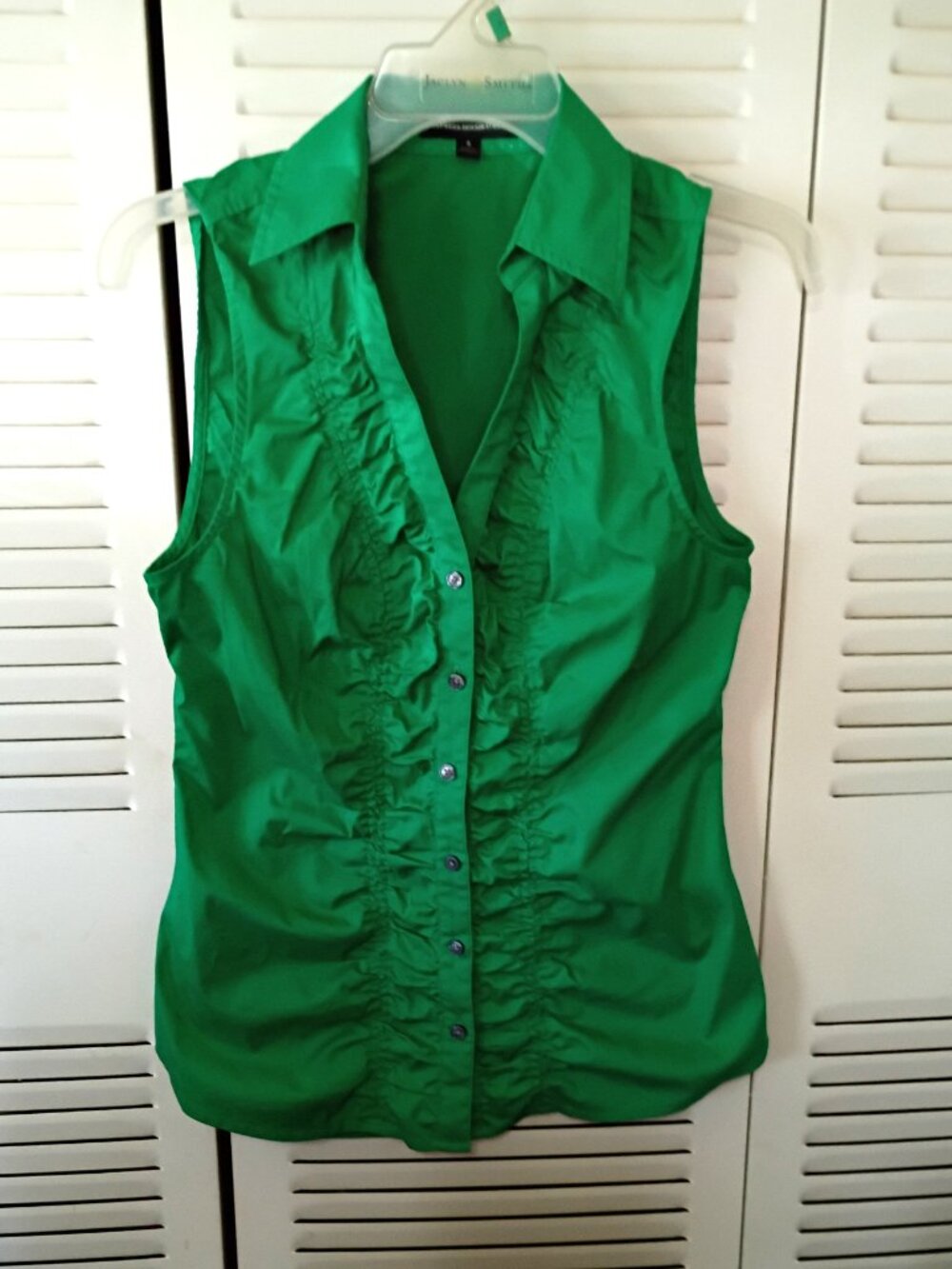 Y2K EXPRESS Design Studio Kelly Green Top Blouse S Ruffle Front Fitted VTG